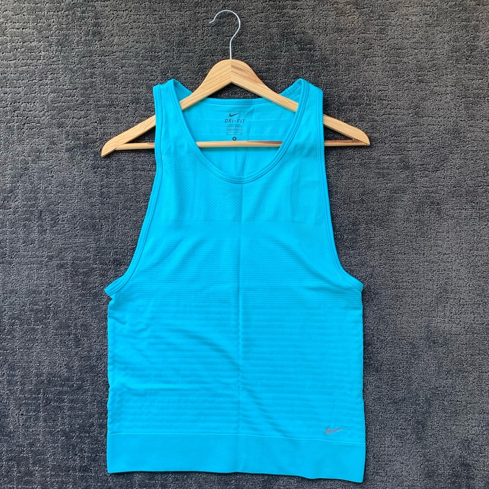 NIKE Dri-Fit Women’s Muscle Tank SMALL